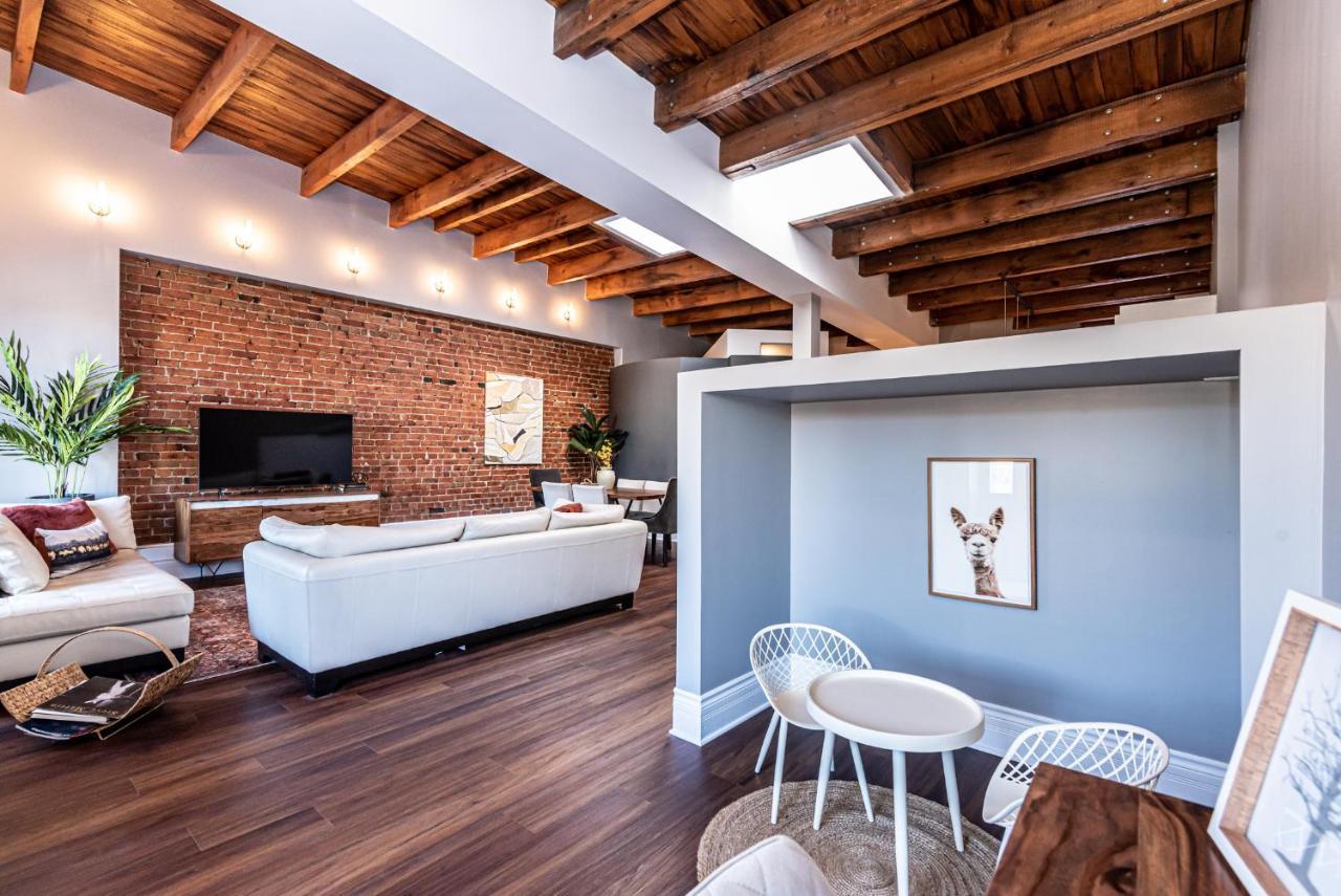 Family Friendly 3-Bedroom Beauty In Le Plateau By Denstays Монреаль Экстерьер фото