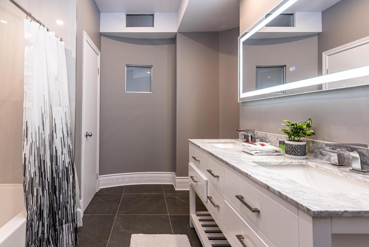Family Friendly 3-Bedroom Beauty In Le Plateau By Denstays Монреаль Экстерьер фото