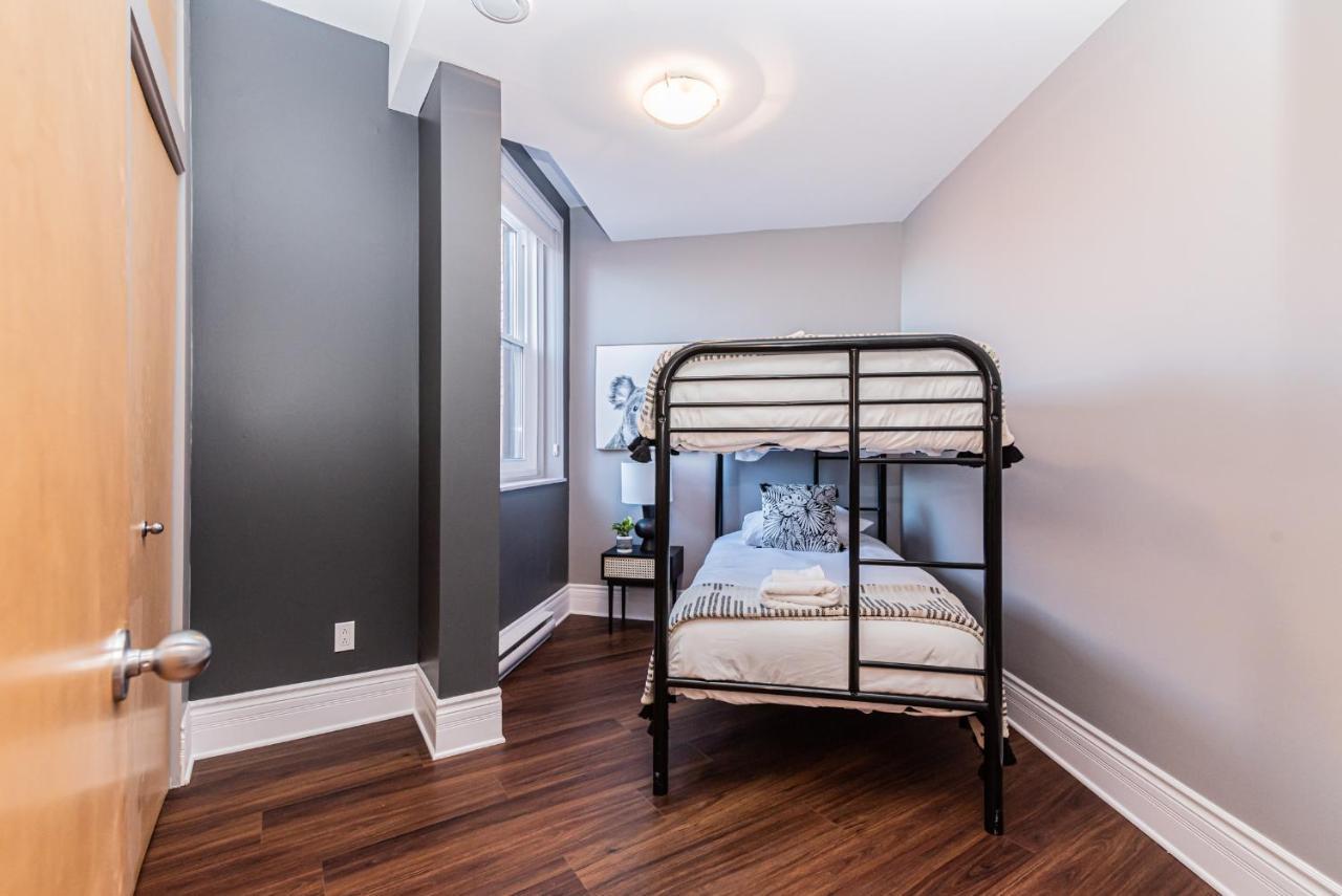 Family Friendly 3-Bedroom Beauty In Le Plateau By Denstays Монреаль Экстерьер фото